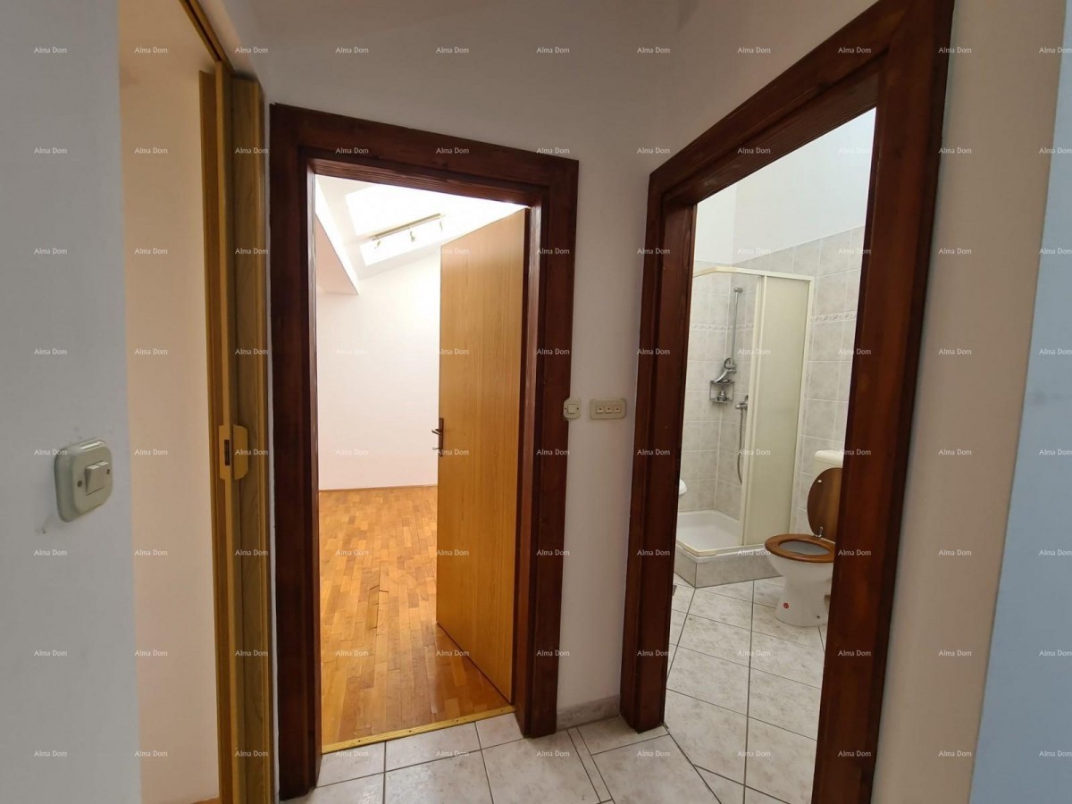 Excellent opportunity! Apartment for sale in a prime location, Medulin! Just a five-minute leisurely walk to the sea and beaches. Immediate proximity to the campsite. 8