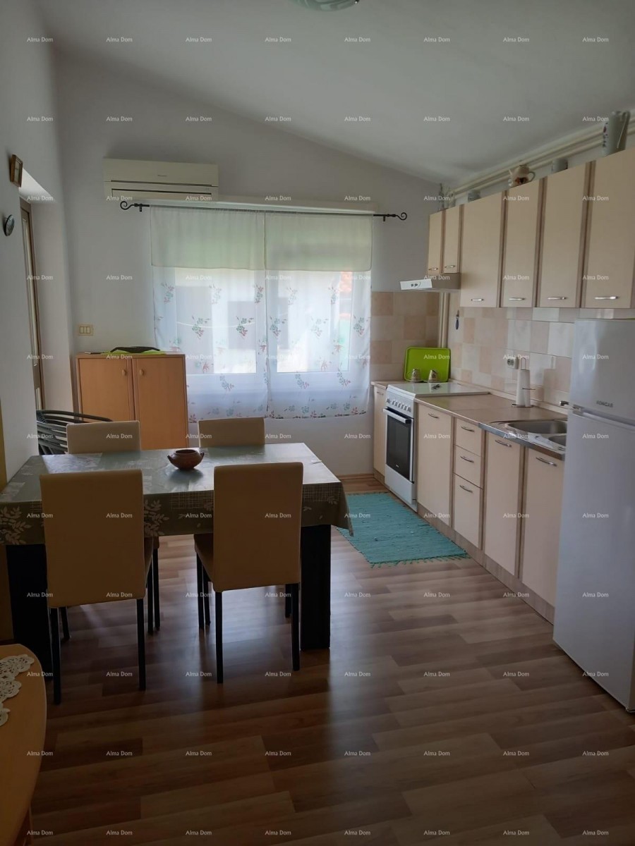 For sale: Family house in Pula with a separate apartment. 3