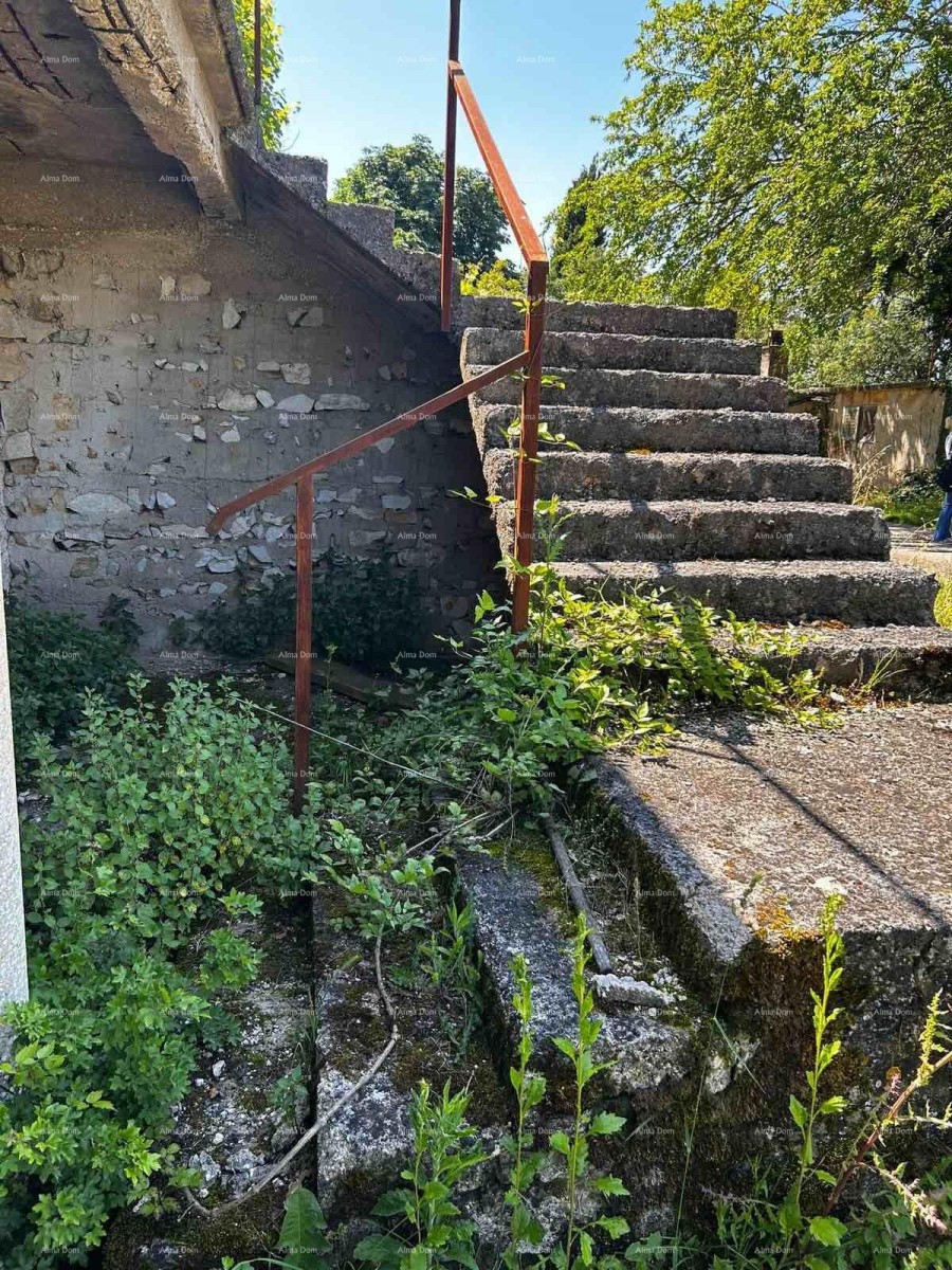 Prodaja hiše s skednjem in zemljiščem v bližini Barbana! 10