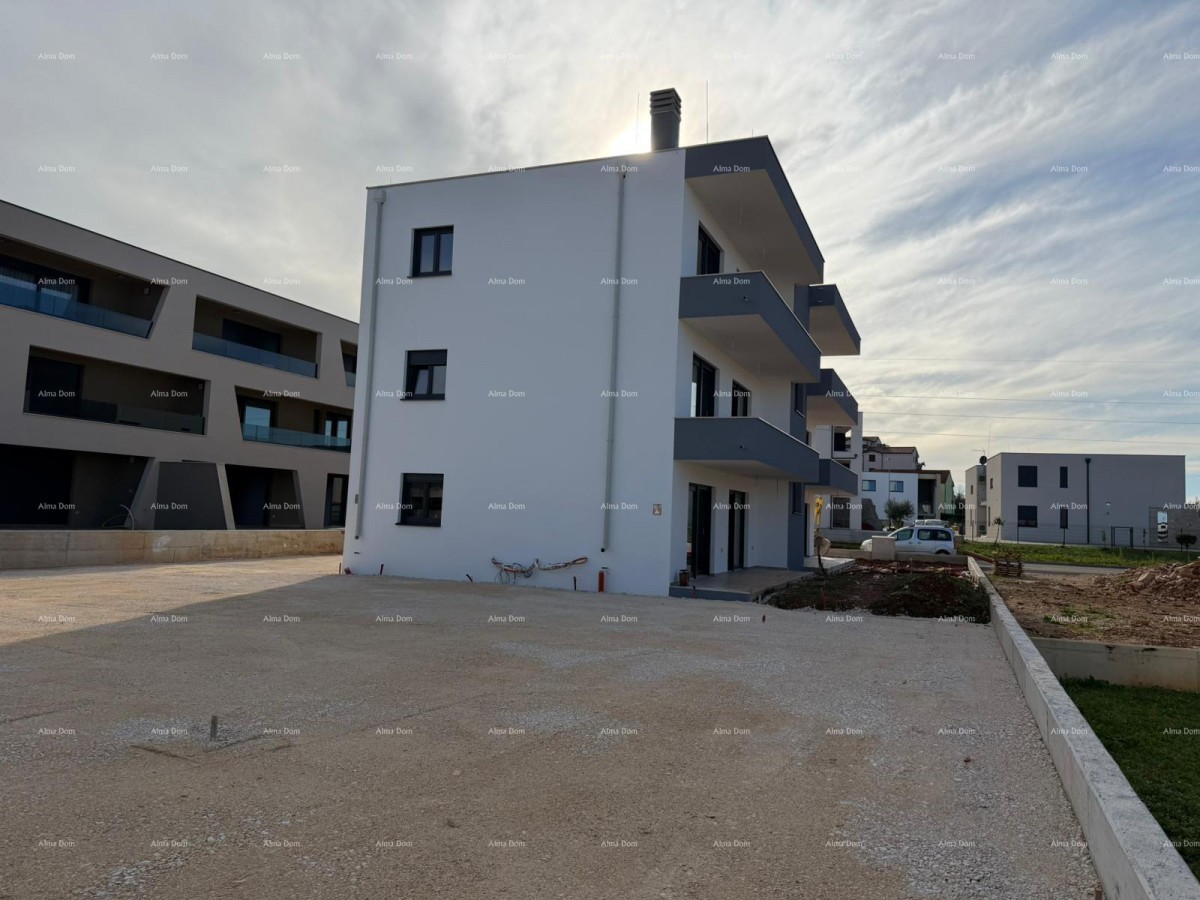 Sale of an apartment in a new building with a sea view, Umag, Finida! 24