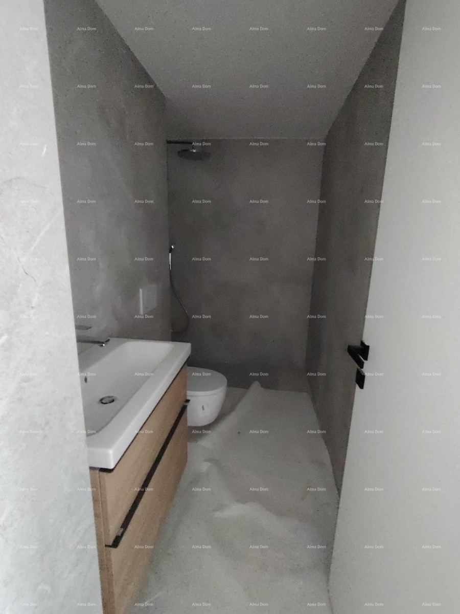 Продажа квартир в жилом и коммерческом здании с видом на море, центр Умага! / S9 13