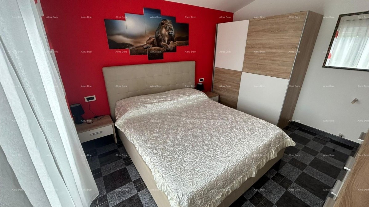 Prodajemo kuću sa više apartmana i bazenom. Pula Veli vrh. 26