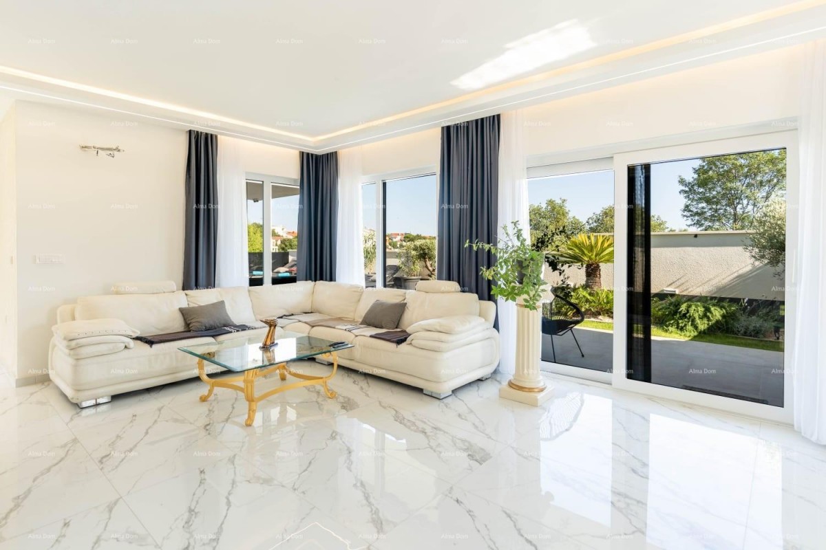 Casa moderna con piscina in un'ottima posizione, Medolino! 4