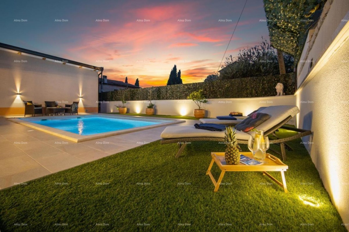 We are selling a beautiful villa in Rovinj. 14