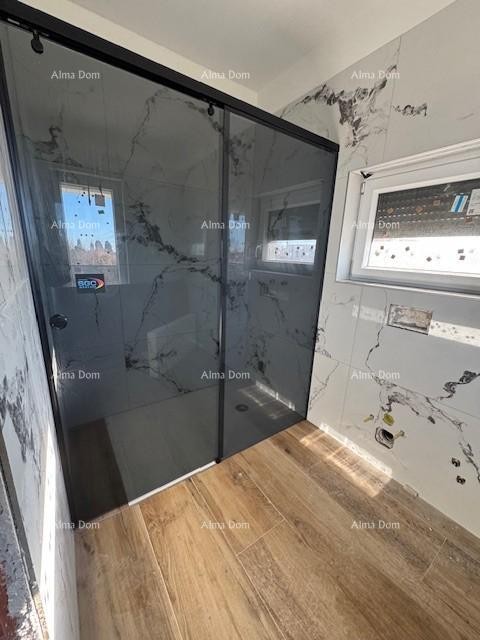 Šišan. Novozgrajena hiša z bazenom 31