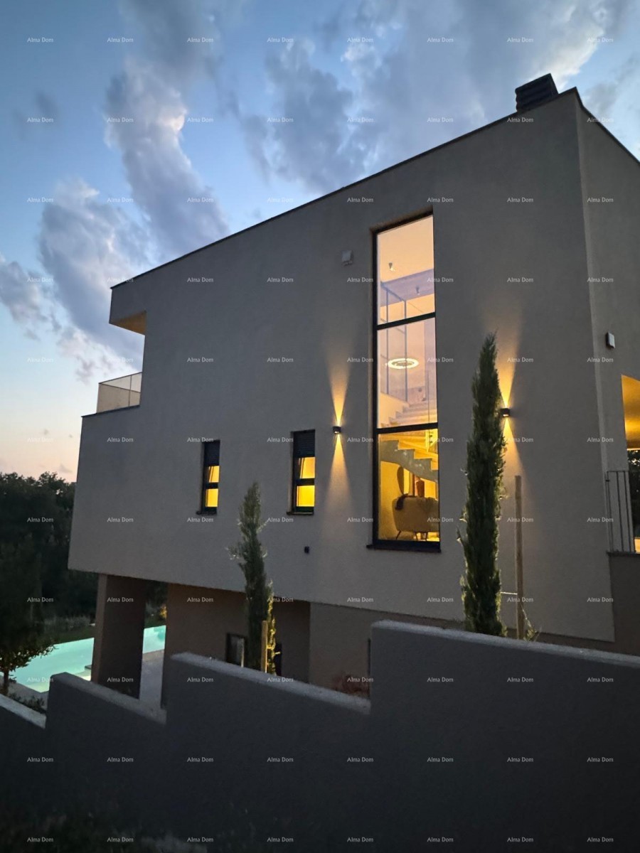 Istra – Medulin, impresivna vila uz šumu s pogledom na more 6