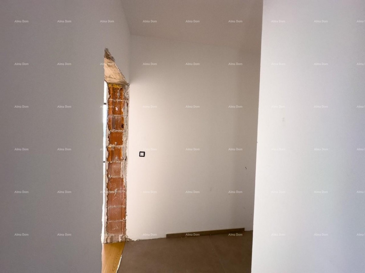 Beautiful apartment in a semi-detached building. LABIN 18