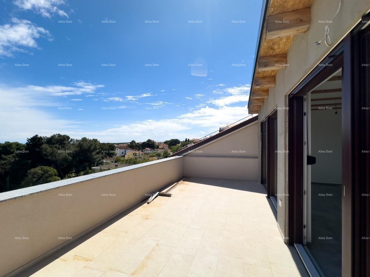 Vendiamo un appartamento con una bellissima vista sul mare! Premantura! 9