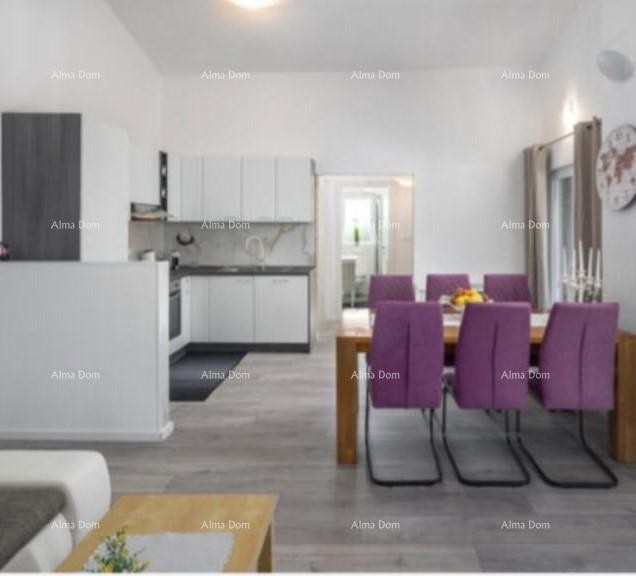 POREČ, Samostoječa hiša s bazenom in 5 stanovanjskimi enotami 11