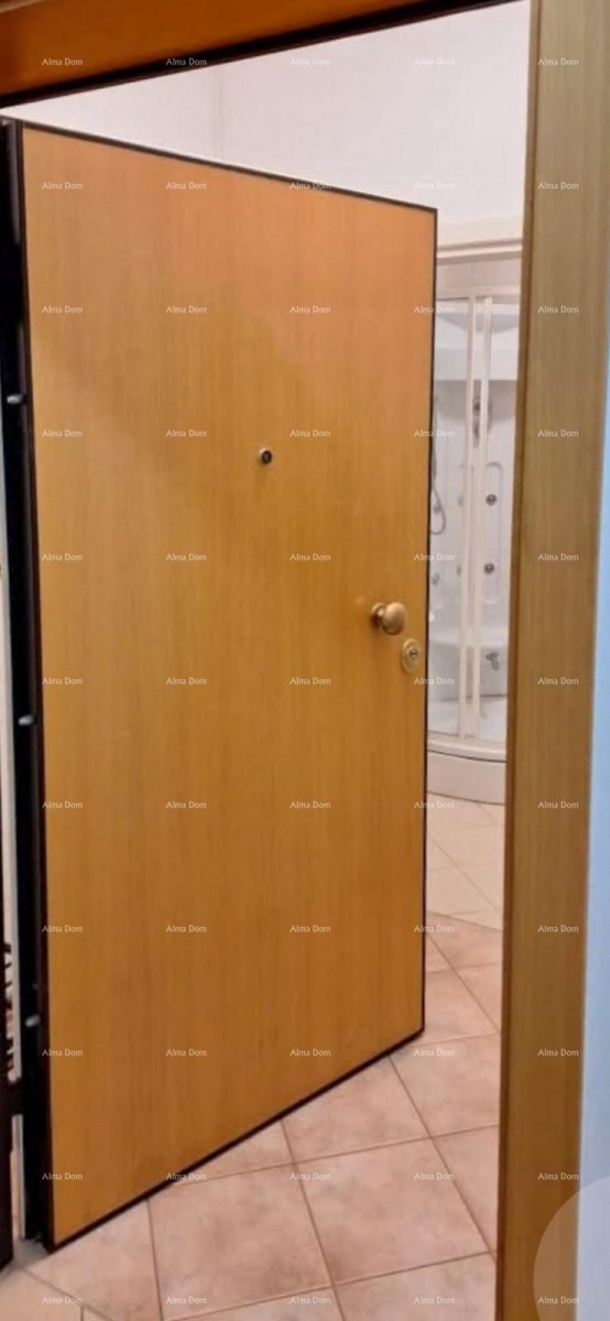 Ровинь, квартира в тихом месте. 4