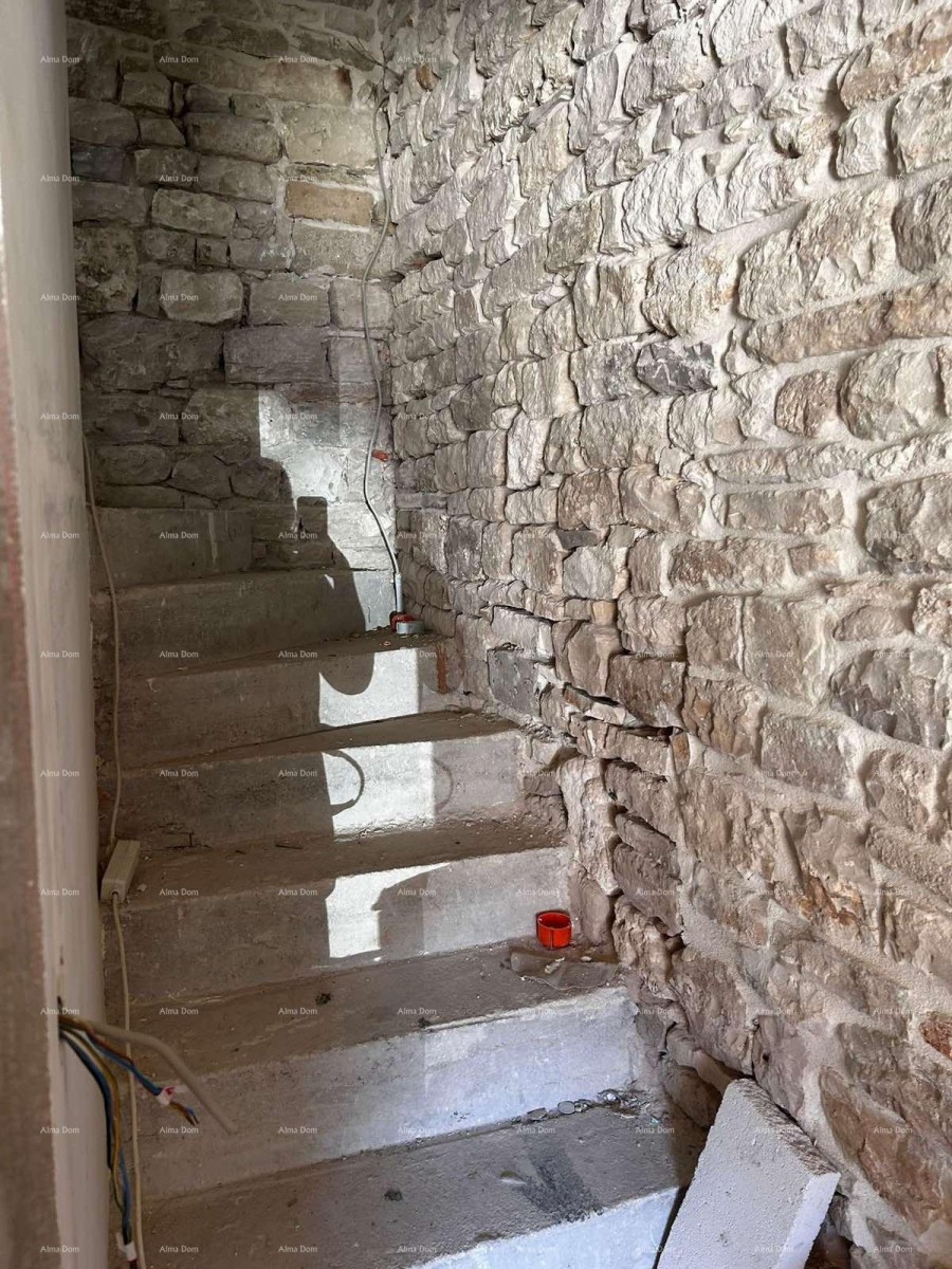 Prodaja ekskluzivnog stana u rustikalnom stilu, na top lokaciji, u centru Pule! 7