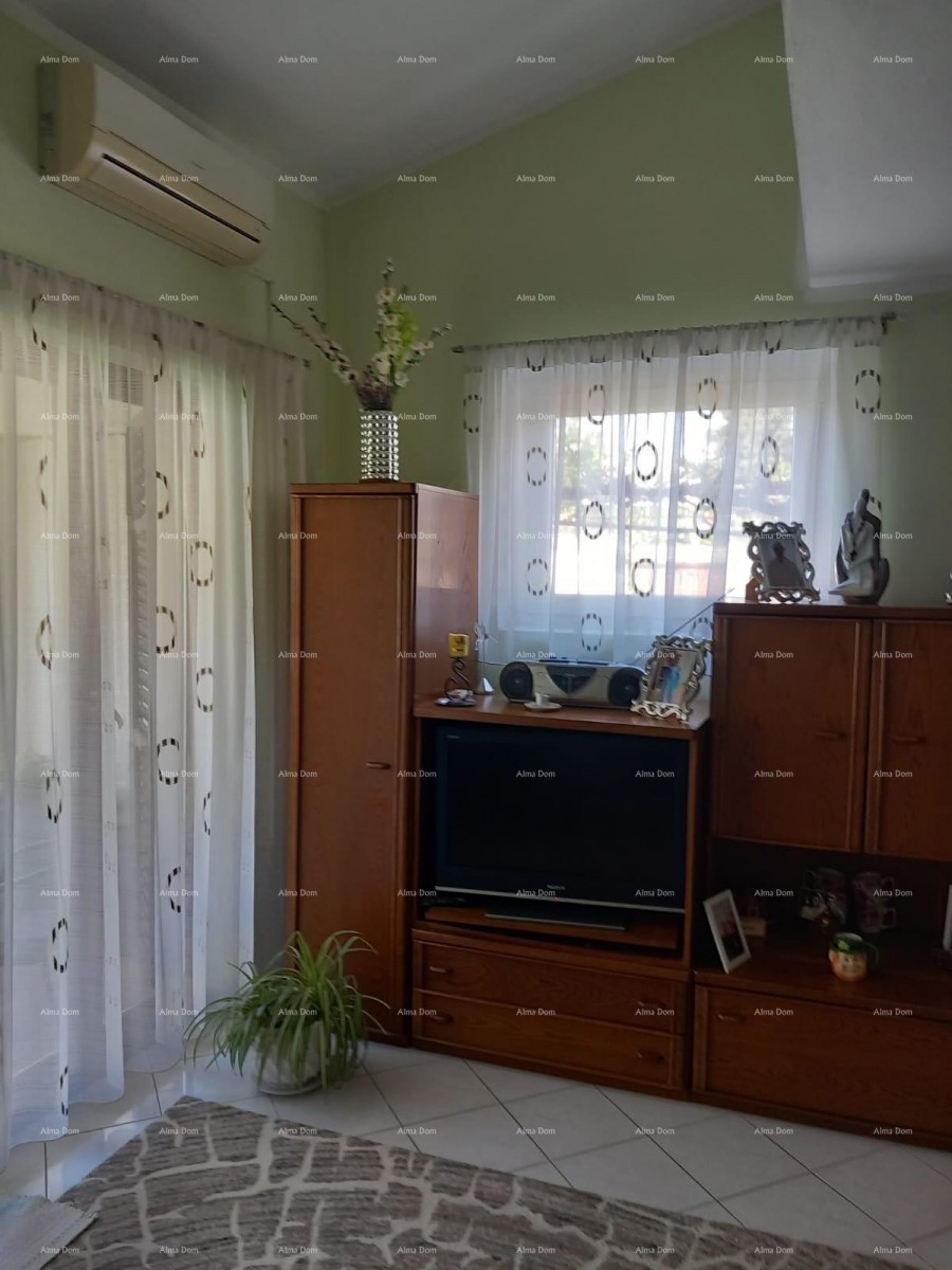 For sale: Family house in Pula with a separate apartment. 15