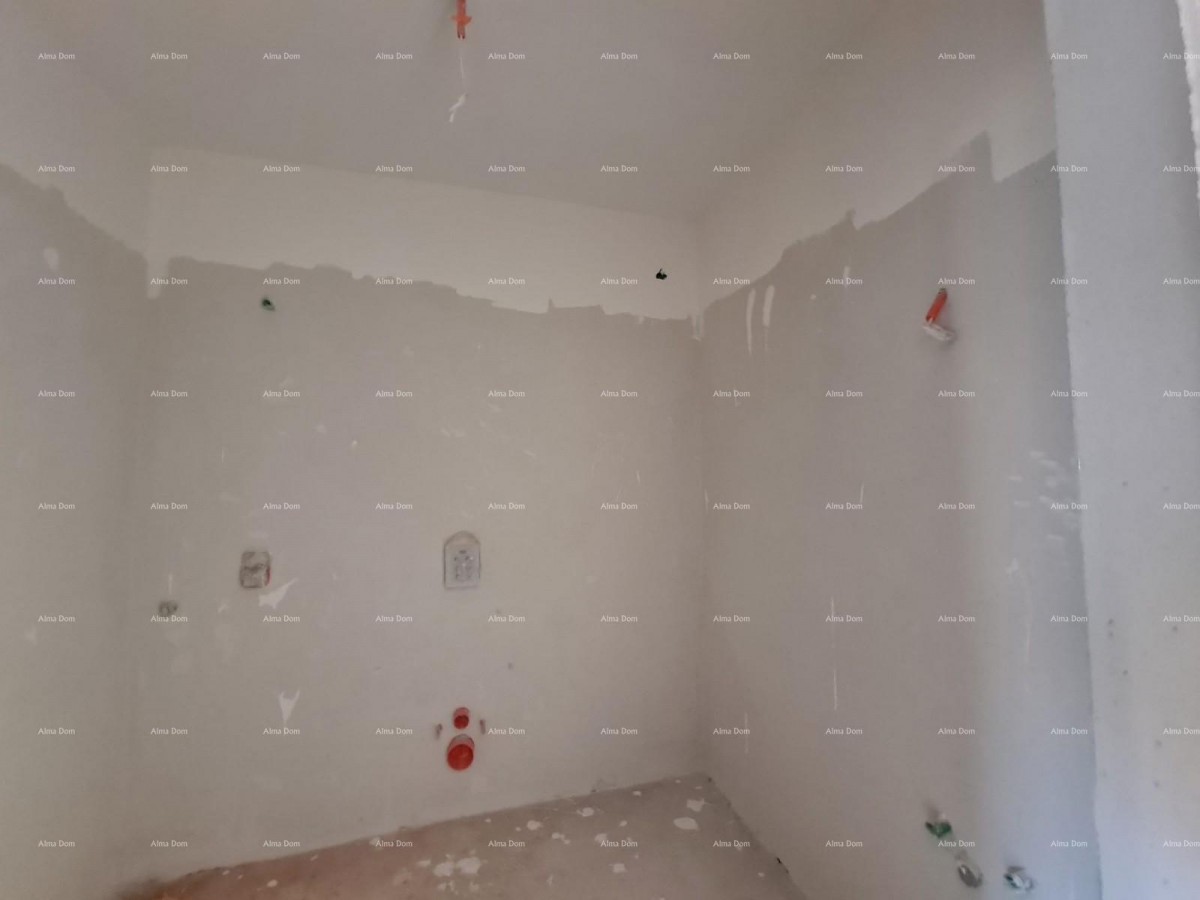 Prodaje se stan u Puli 8