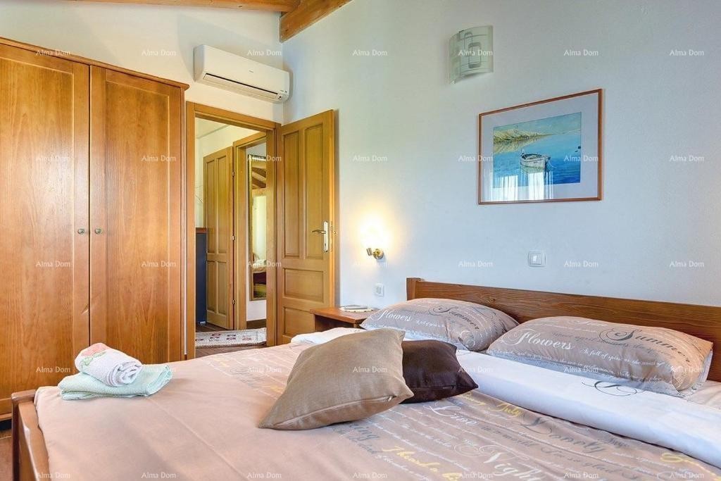 Prodaje se prekrasna vila sa bazenom u blizini Pazina 30