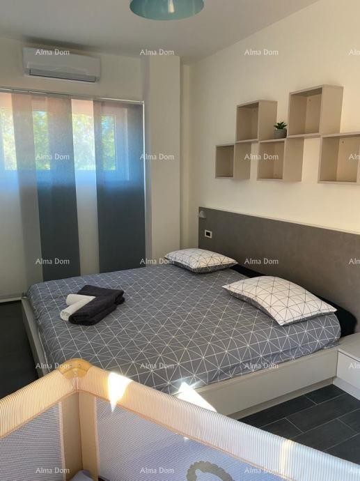 Продается дом, 200 м², с бассейнoм , Рашa 13