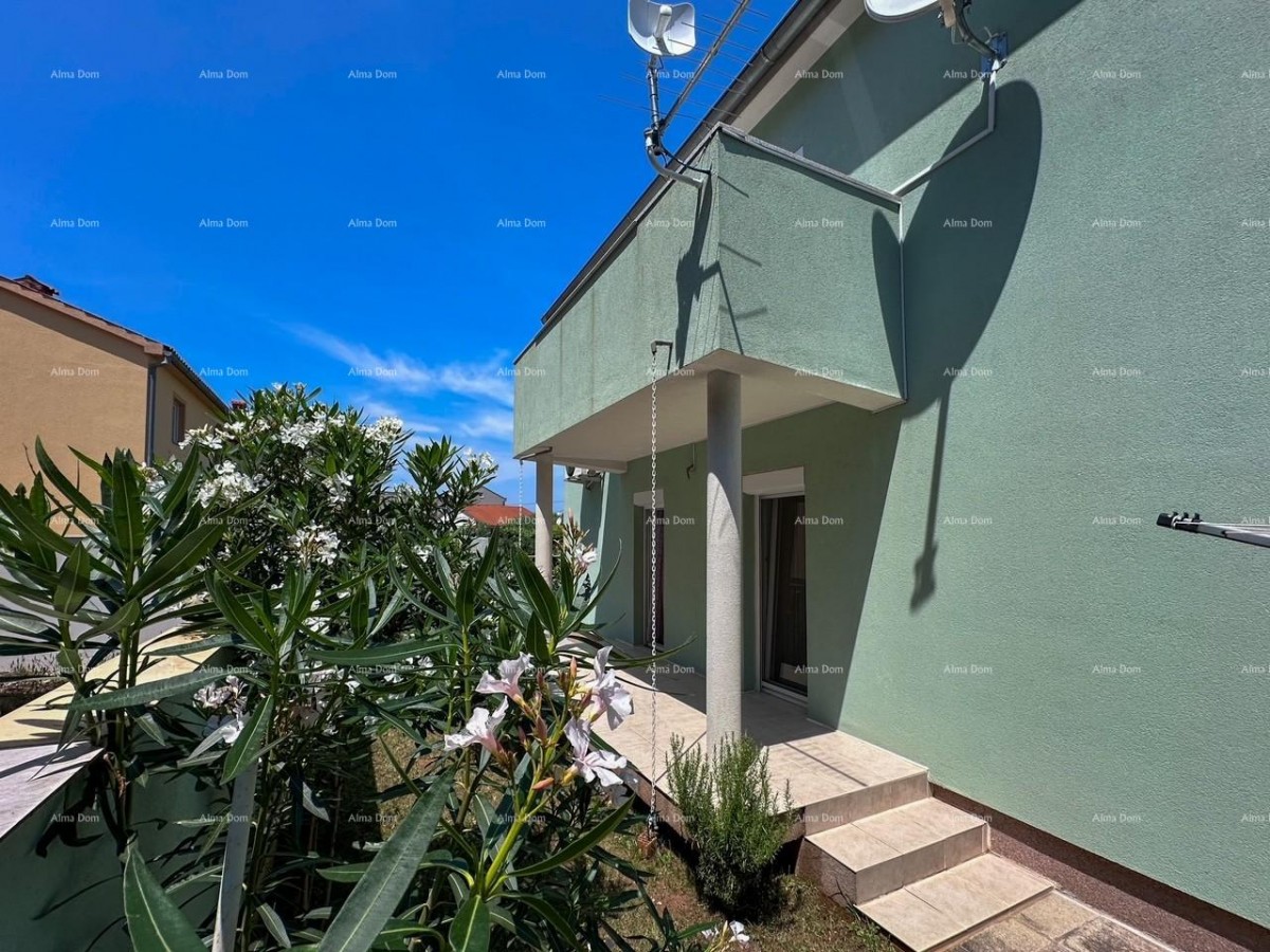 Vendiamo una casa con due appartamenti a Valbandon. 38