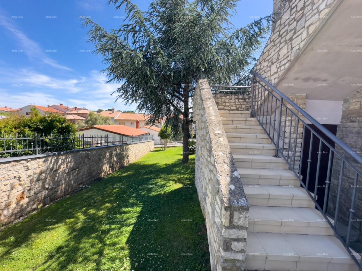 Beautiful house with a pool in Pula, ideal for a family or investment. 9