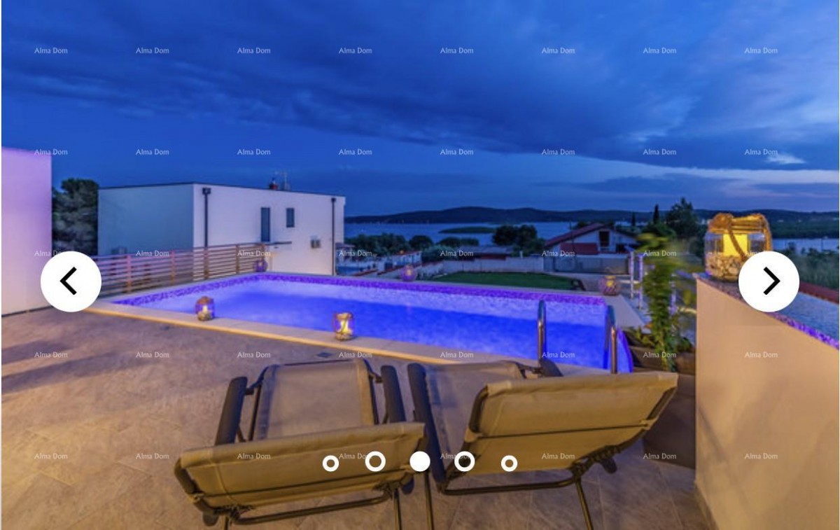 A beautiful villa with a sea view. POMER 7