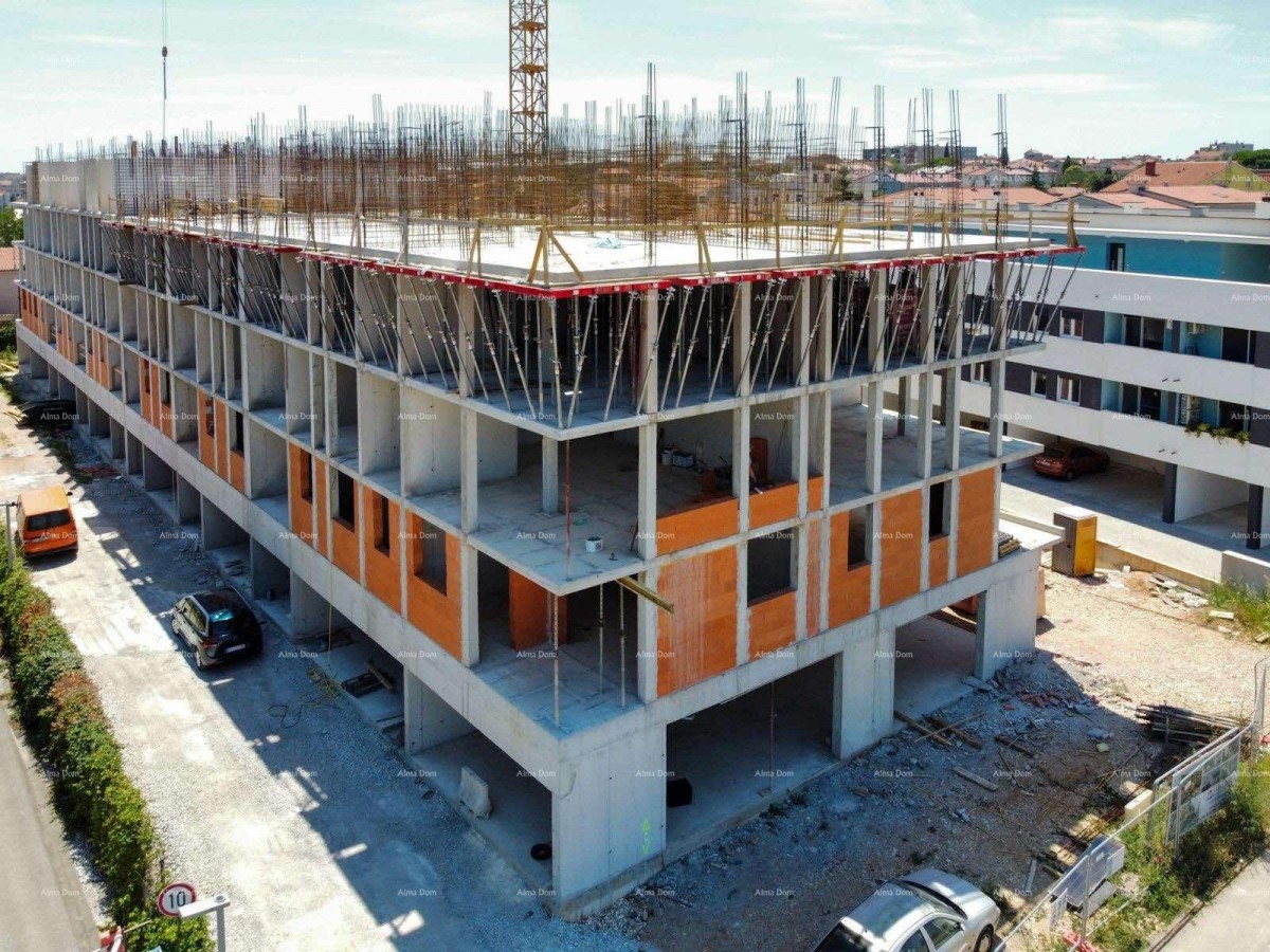 Pula! Večstanovanjska, moderna zgradba z dvigalom, blizu centra. S43 17