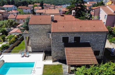 Prekrasna kuća s bazenom u Puli,  idealna za obitelj ili investiciju