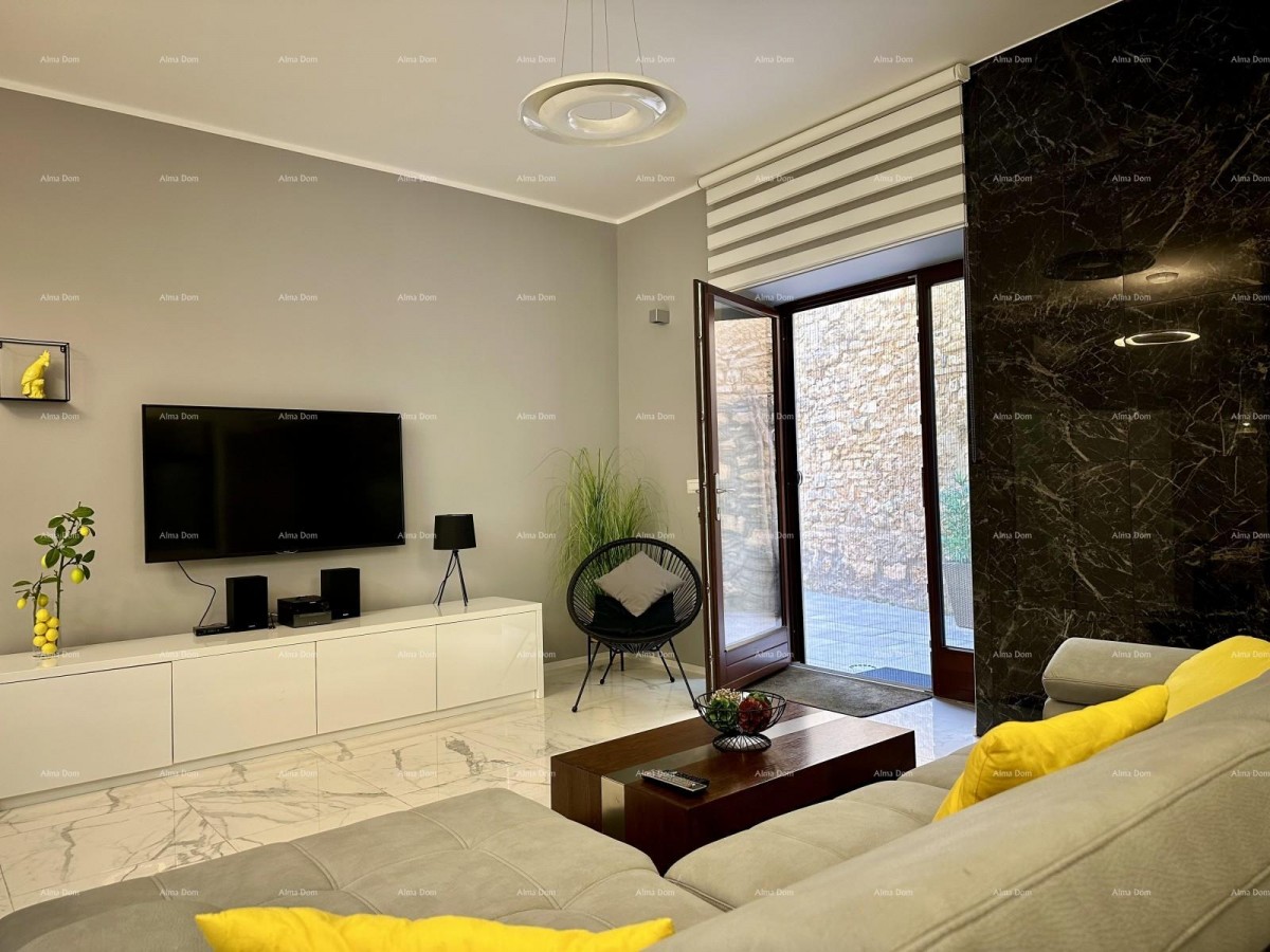 Čudovita hiša s tremi etažiranimi apartmaji v starem mestnem jedru Poreča! 8