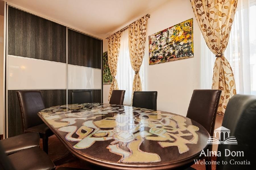 House, near the city of Umag. 13