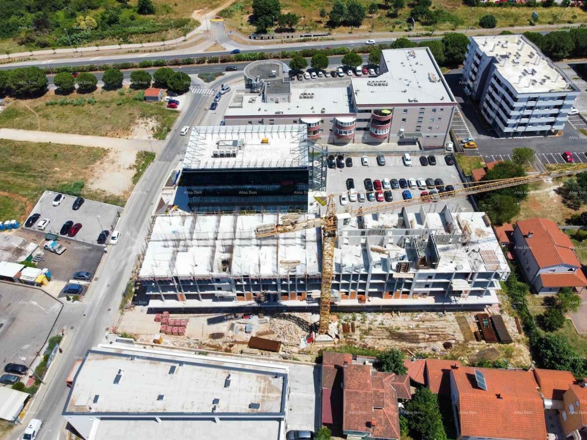 Pula! Večstanovanjska, moderna zgradba z dvigalom, blizu centra. S43 21