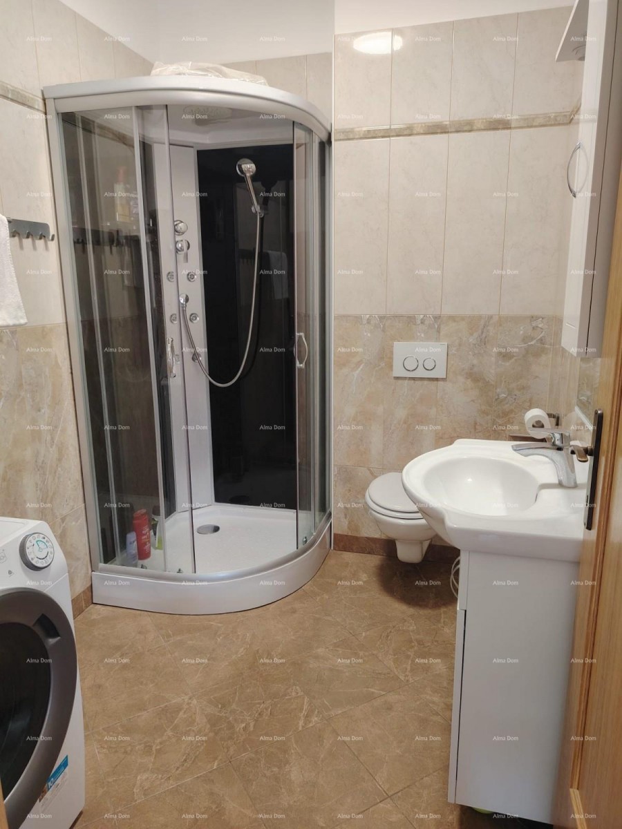 Trosoban stan odmah do mora, Premantura 13