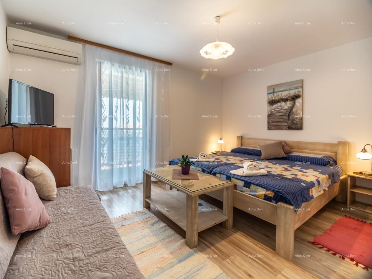 Apartmanska kuća s bazenom!Blizina mora i plaže!  Peroj. 48