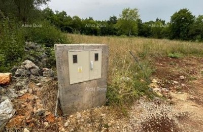 Terreno edificabile attraente a Krnica - ideale per la tua nuova casa o progetto d'investimento.