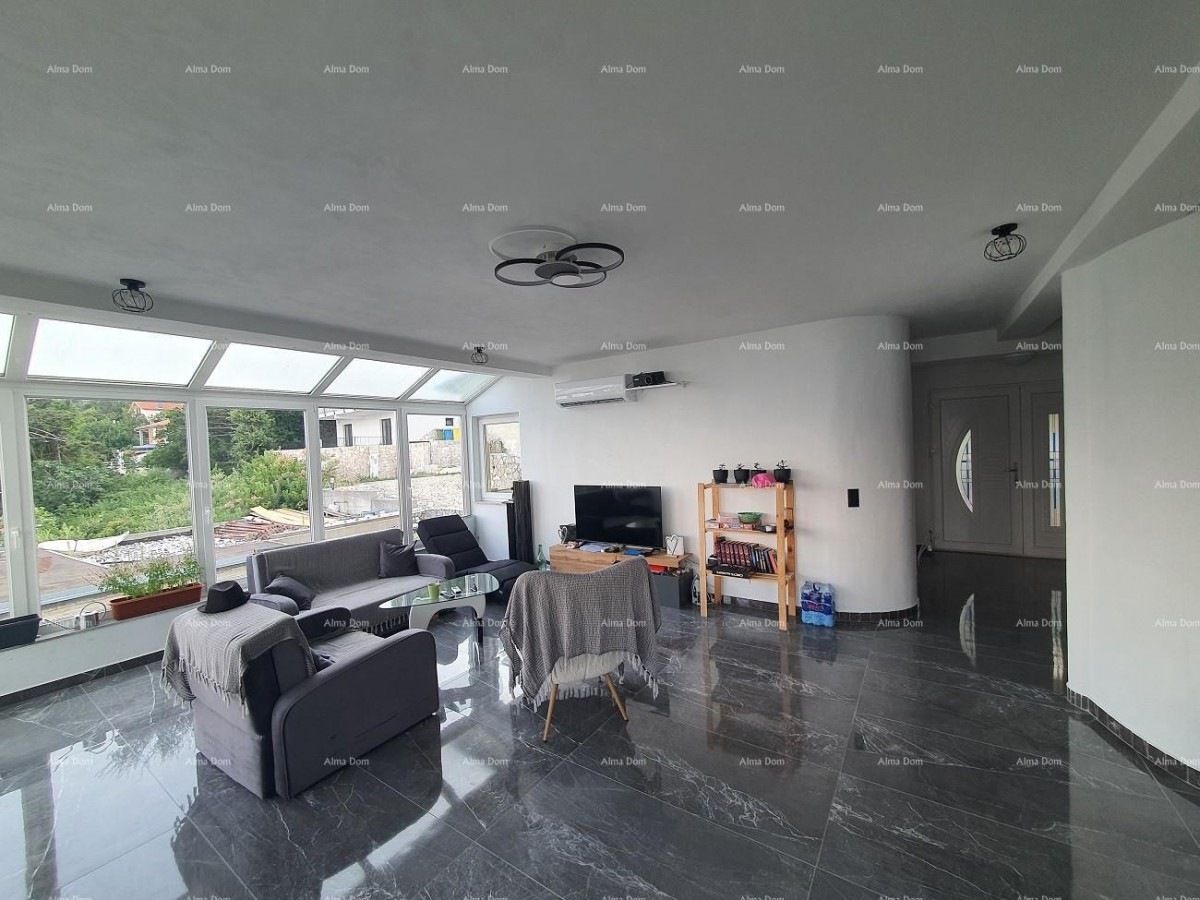 Apartment house with sea view 7