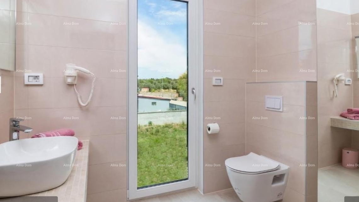 Prodaja čudovite vile s bazenom, jacuzzijem in pogledom na morje, Fažana! 9