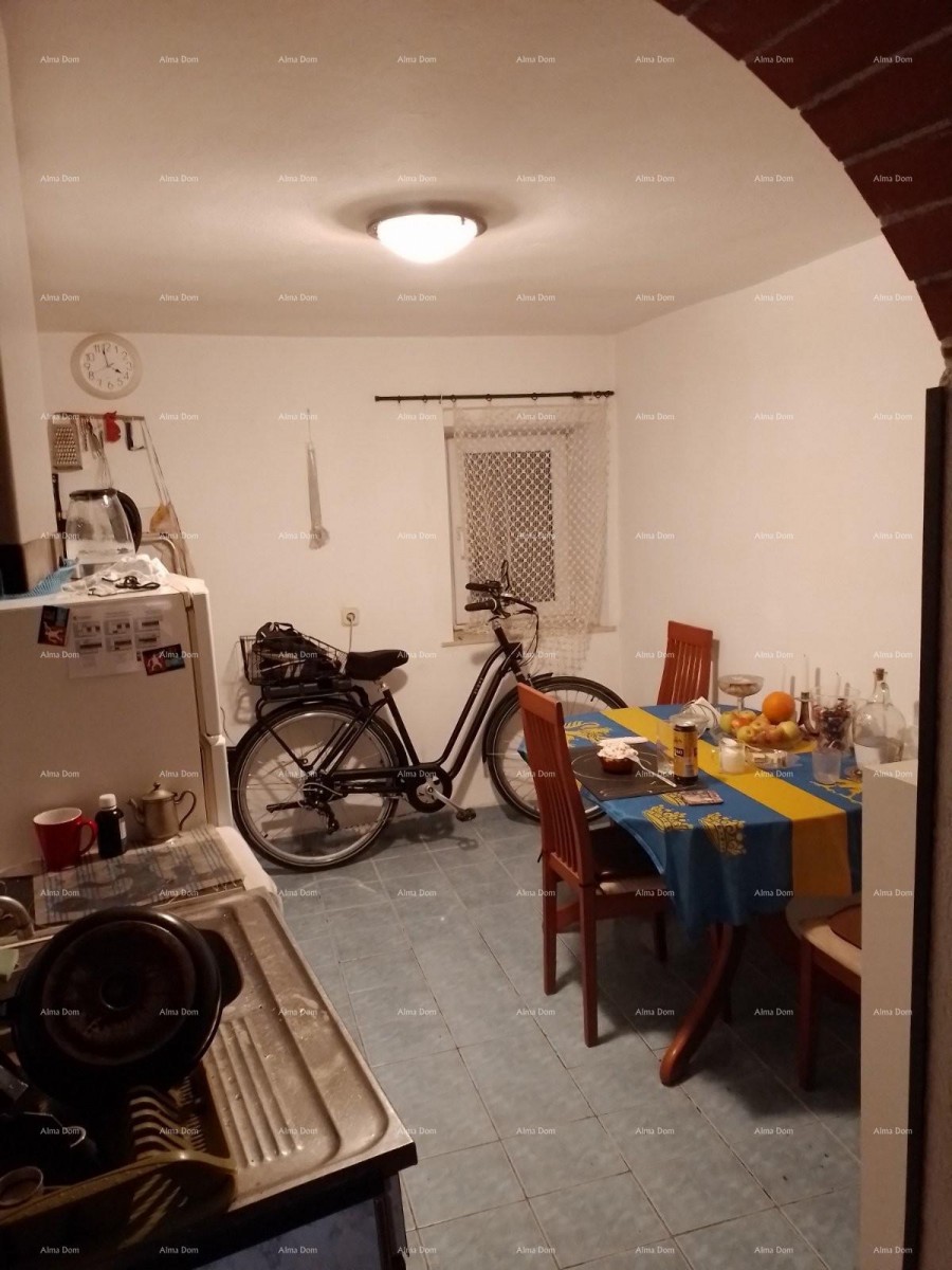 Галижана – Каменный дом в центре Галижаны, недалеко от Фажаны и Бриуни 2