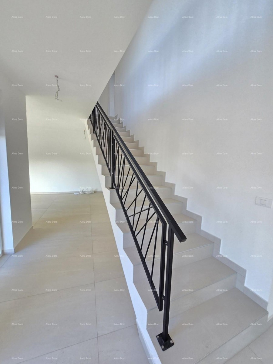 1 km do centra Medulina. Prodaja nove hiše s bazenom na odlični lokaciji, blizu morja! 35