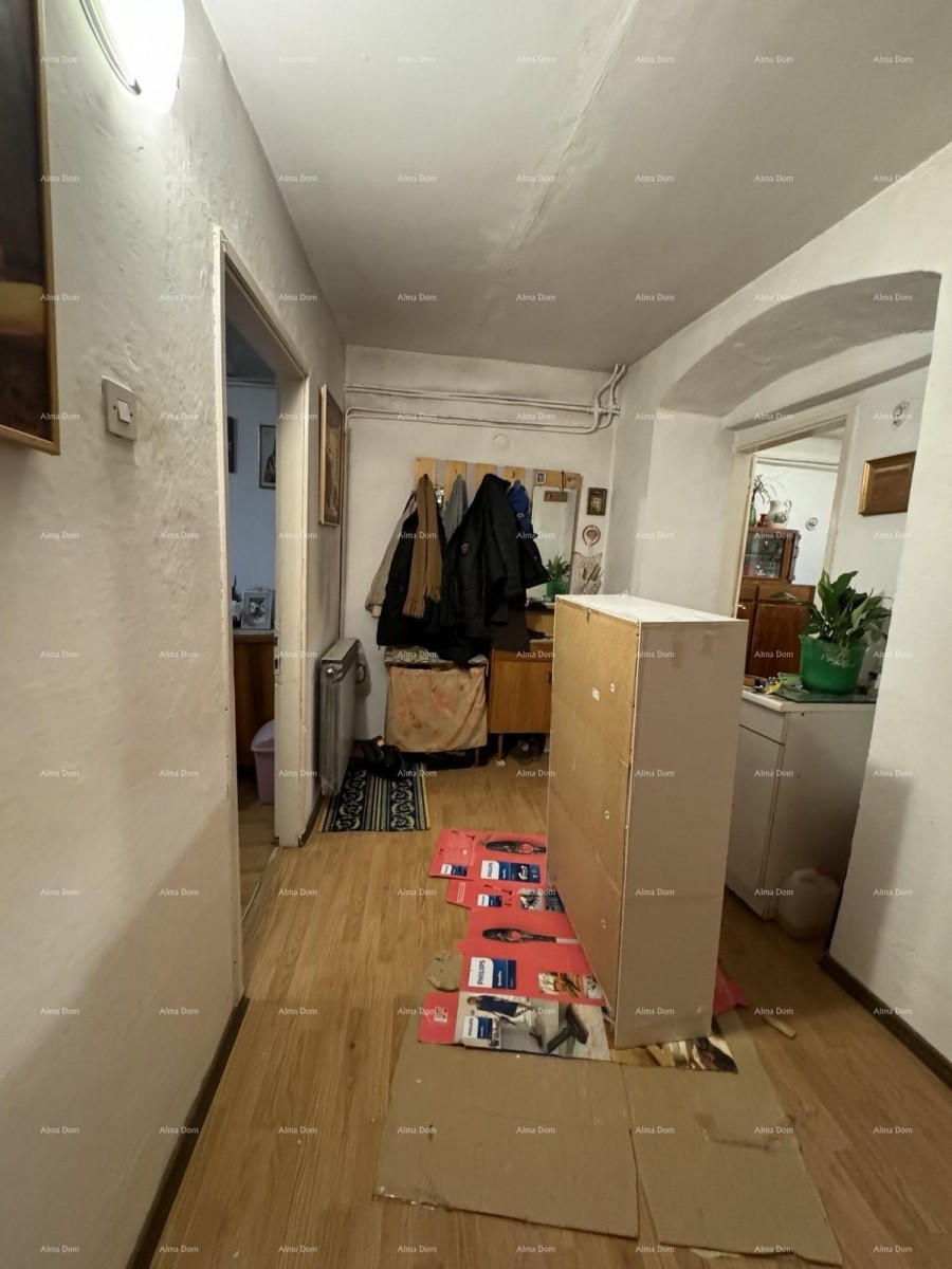 Prodamo hišo z dvoriščem v neposredni bližini centra, Buje! 11