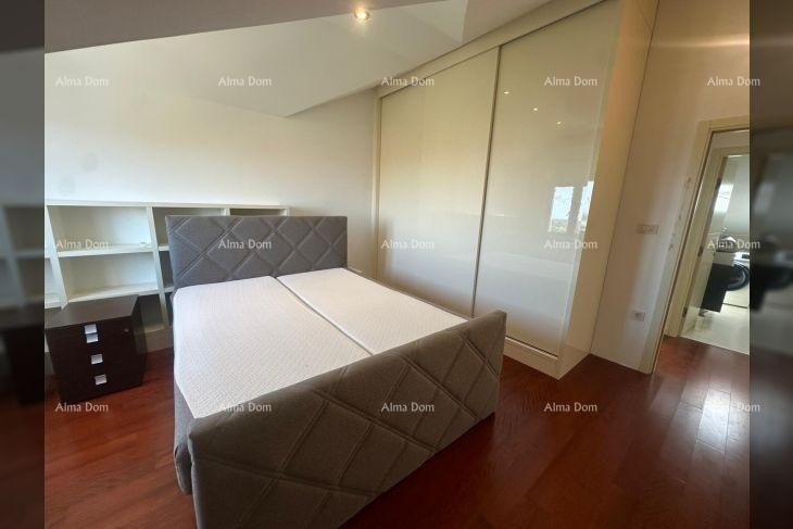 Poreč – Spacious penthouse with a large terrace and sea view 12