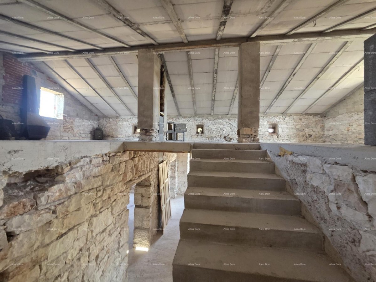 KUĆA U MUTVORANU – 300+ m² IN ZEMLJIŠČE 2.980 m² 17