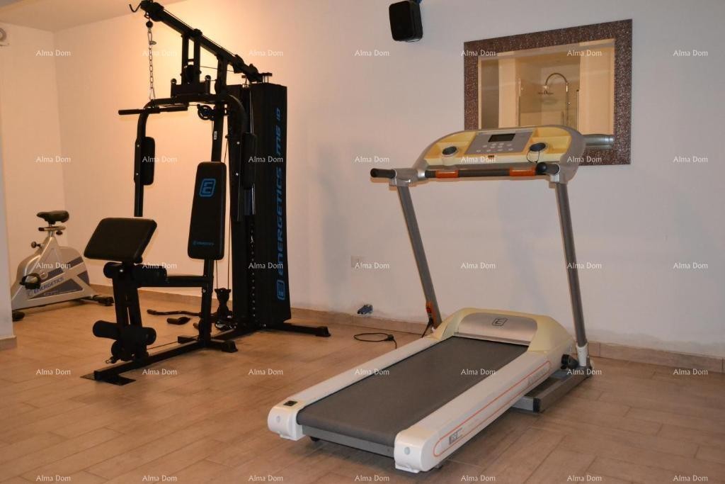 A villa with a swimming pool for sale, near Labin 20