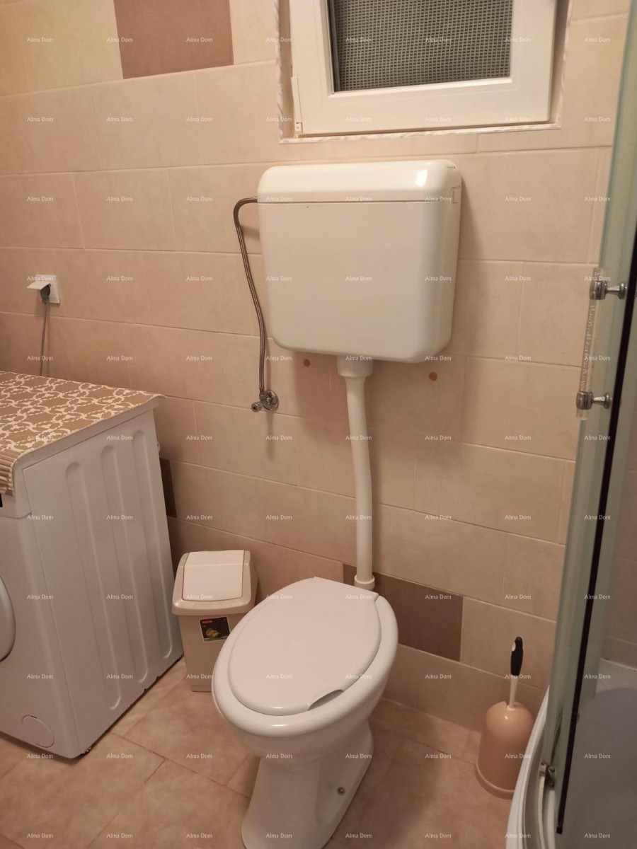 For sale: Family house in Pula with a separate apartment. 19