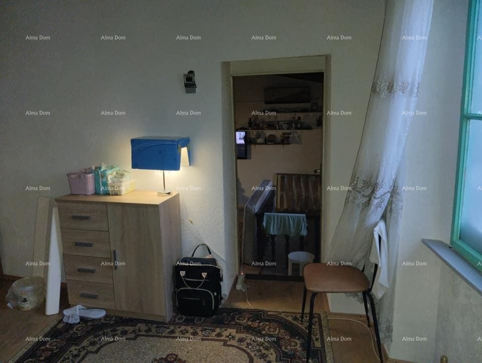 Prodamo hišo v centru Motovuna 3