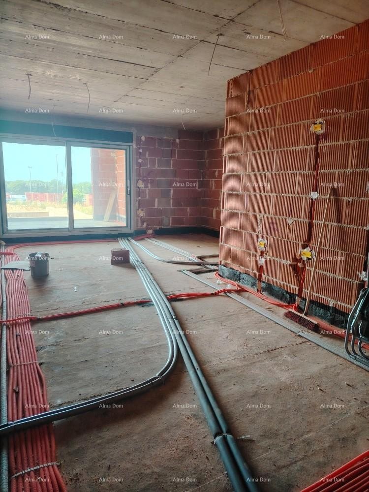 Лижнjan, На продажу фантастическая квартира на первом этаже с бассейном 7