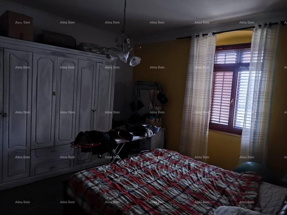 In vendita – spazioso appartamento a Pola, 110 m² 4