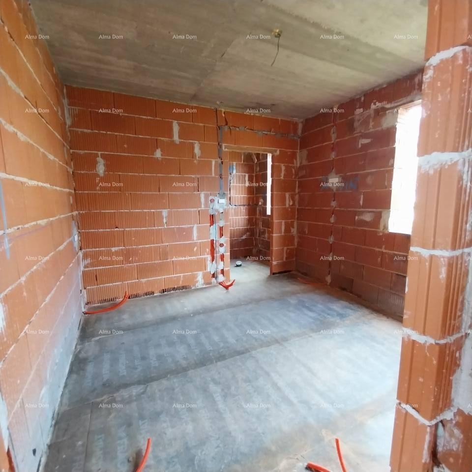 Na prodaju hiša v gradnji – Muntić. 6