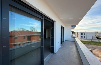 Продажа квартиры в новостройке с видом на море, Умаг,