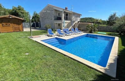 Moderna, rustikalna kamena vila s bazenom, Poreč!