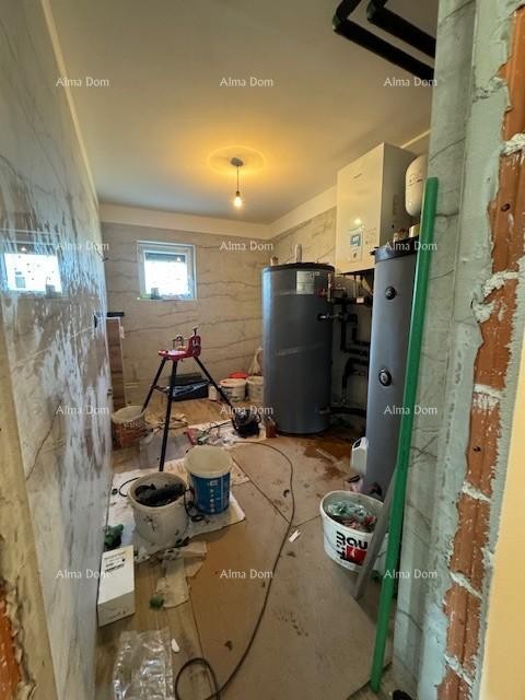 Šišan. Novozgrajena hiša z bazenom 17