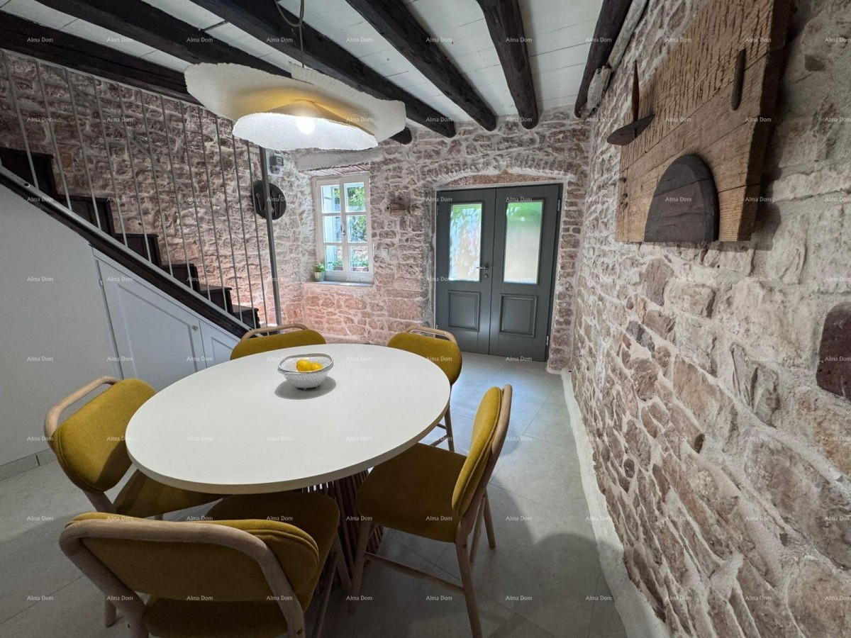 Bale – completely renovated stone house in the center, 116 m² 5