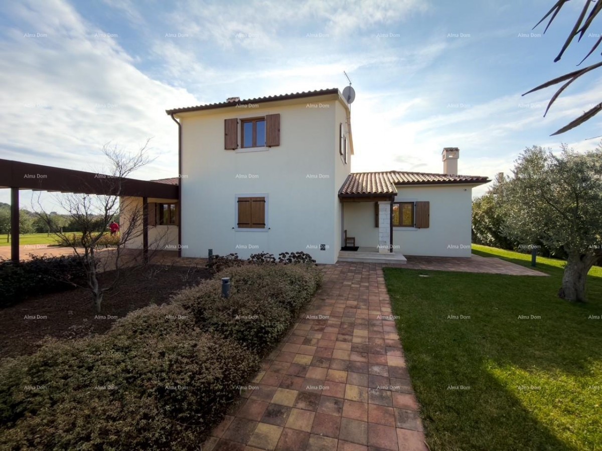 Vendiamo una villa con vista sui Brioni! 2