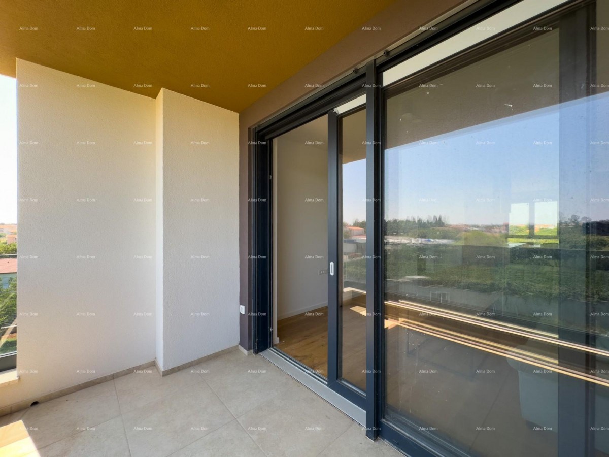 Просторная квартира в Пуле с тремя спальнями и современными удобствами рядом с центром города 10