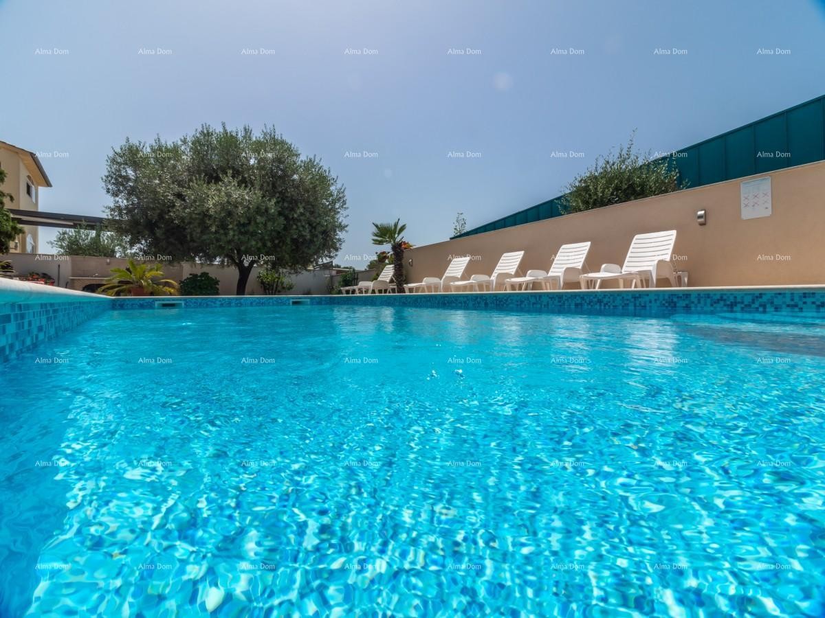 Apartmanska kuća s bazenom!Blizina mora i plaže!  Peroj. 3